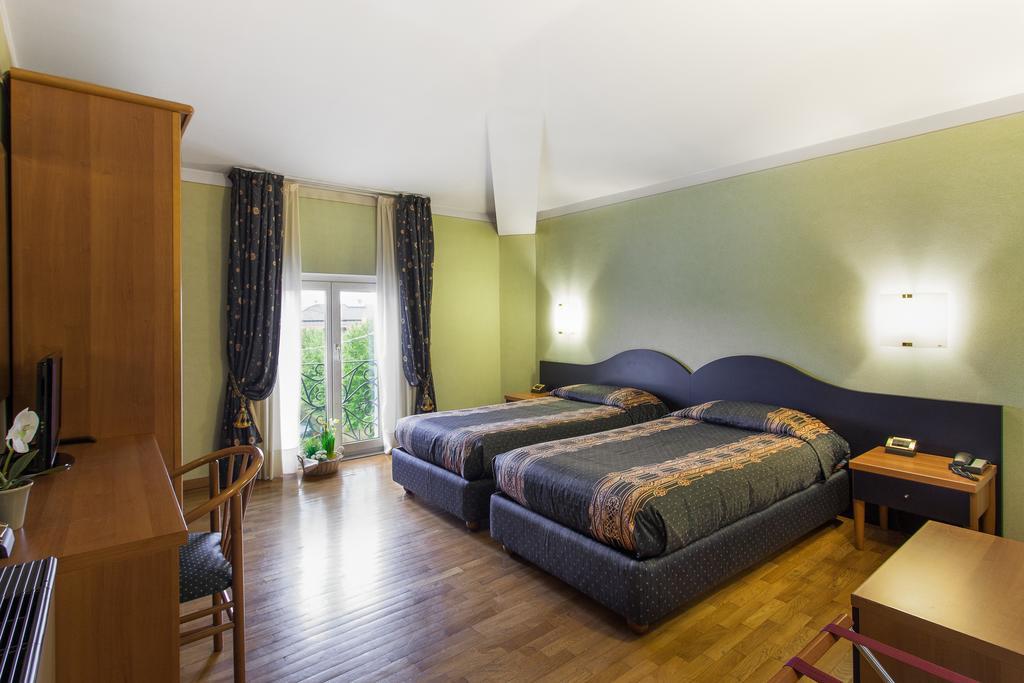 Hotel Gambara Szoba fotó