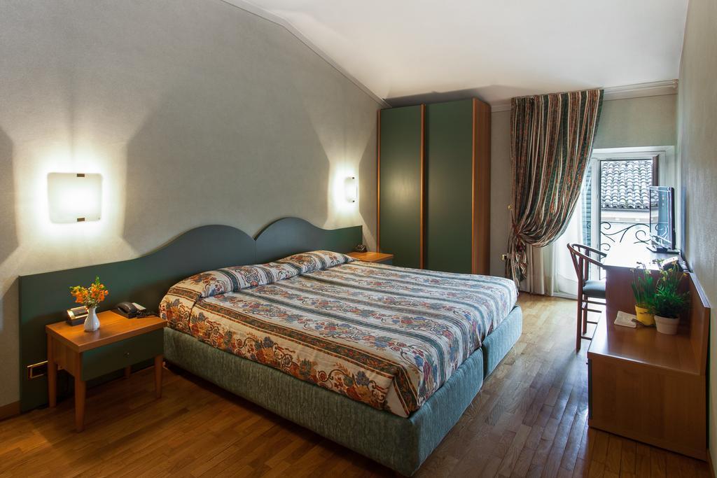 Hotel Gambara Szoba fotó