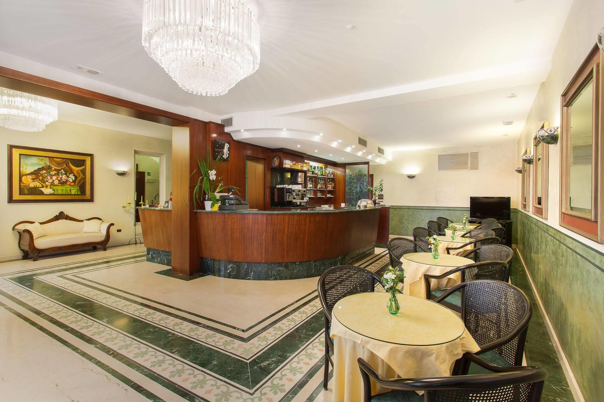 Hotel Gambara Kültér fotó